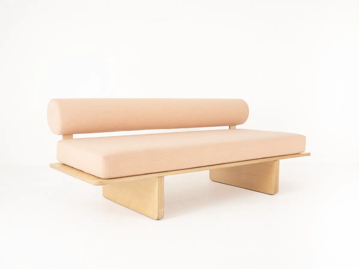 Supply Sofa Bold in Pink