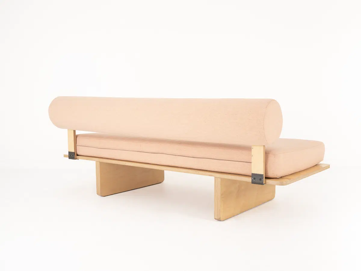 Supply Sofa Bold in Pink