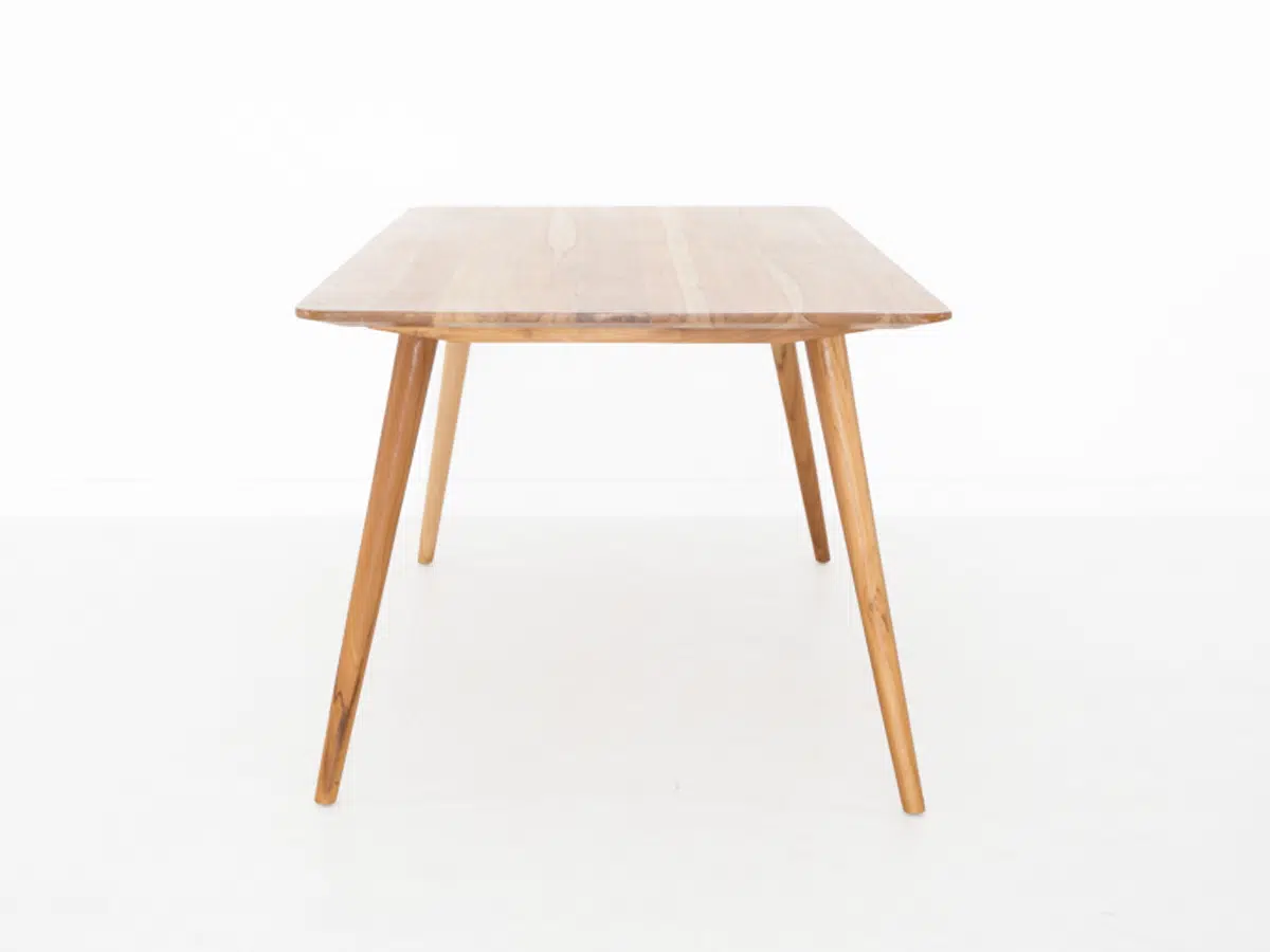 Icon Dining Table 72