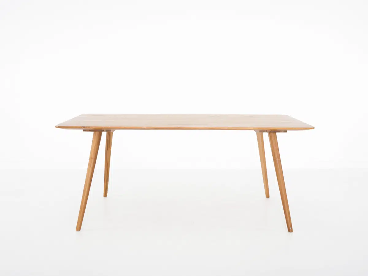 Icon Dining Table 72